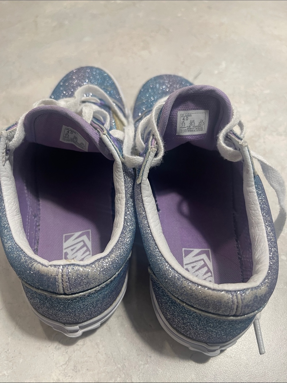 VANS - Picture 6 of 7